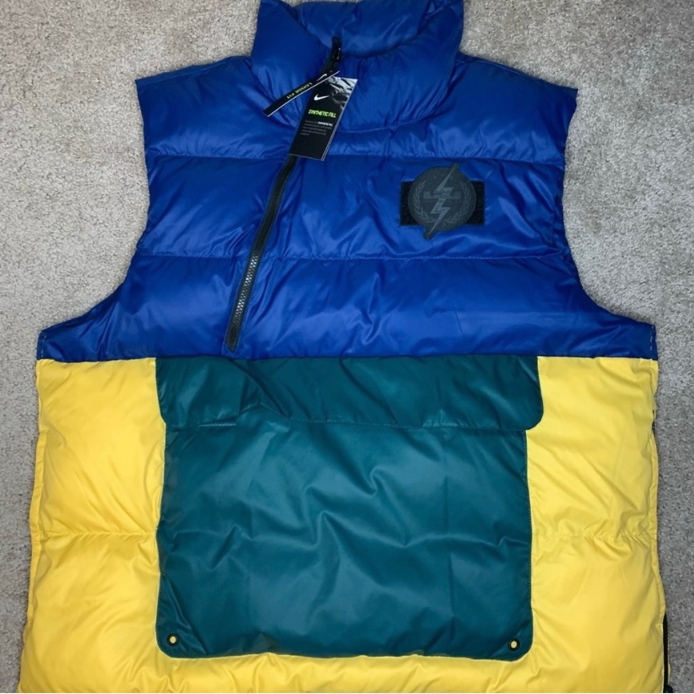 NWT Nike Basketball LeBron James Puffer Colorblock Vest Mens XL